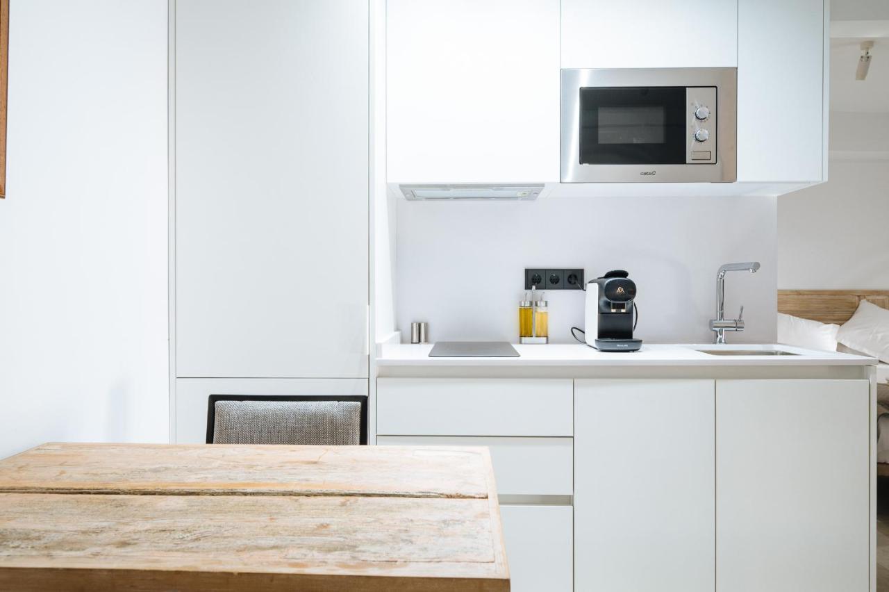 Apartamentos Montevideo 6 Севилья Экстерьер фото