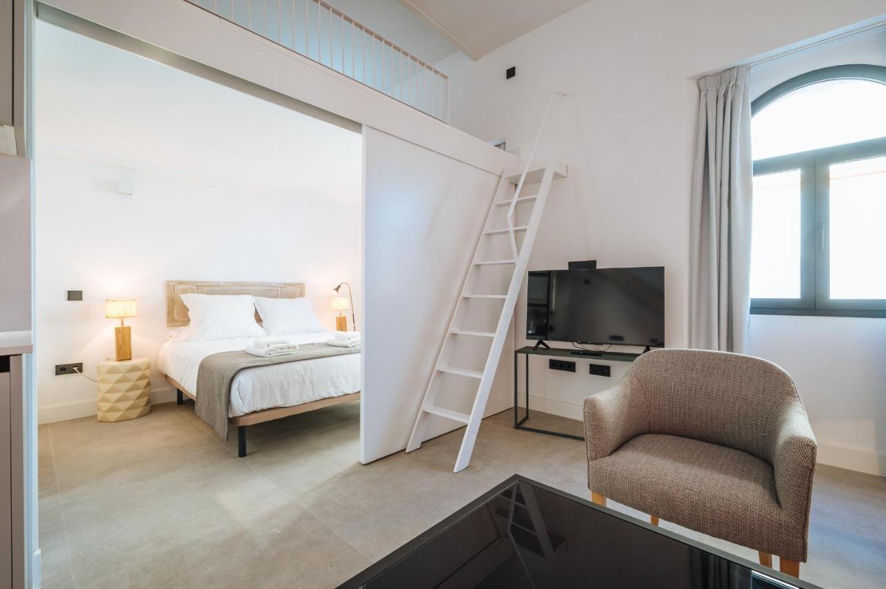 Apartamentos Montevideo 6 Севилья Экстерьер фото
